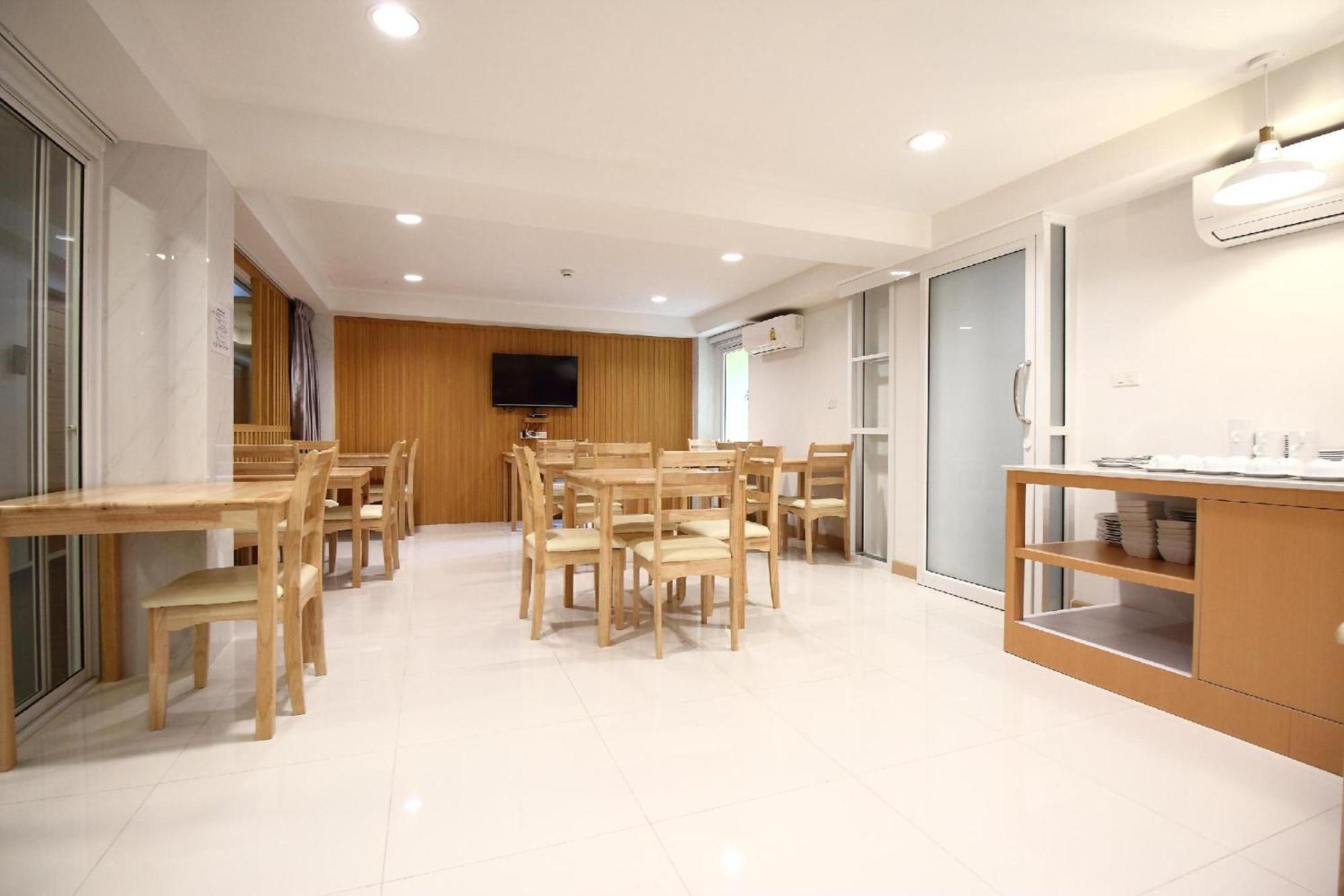 Super Oyo 483 Pannee Hotel Khaosan Bangkok Eksteriør billede