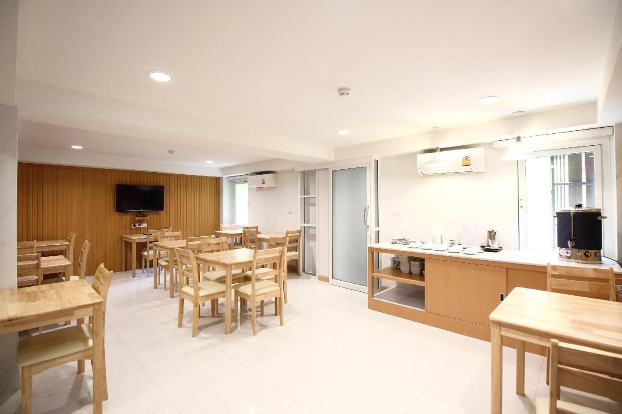 Super Oyo 483 Pannee Hotel Khaosan Bangkok Eksteriør billede