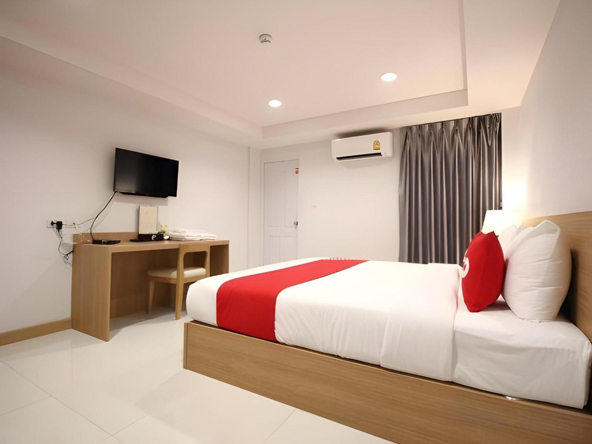 Super Oyo 483 Pannee Hotel Khaosan Bangkok Eksteriør billede
